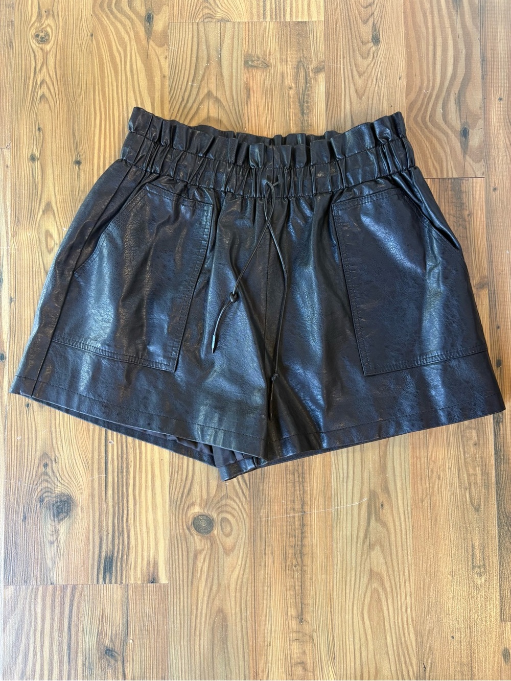 Black Faux Leather Paperbag Waist Shorts - Unbranded Sz L